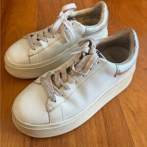 Ash white/silver platform sneakers